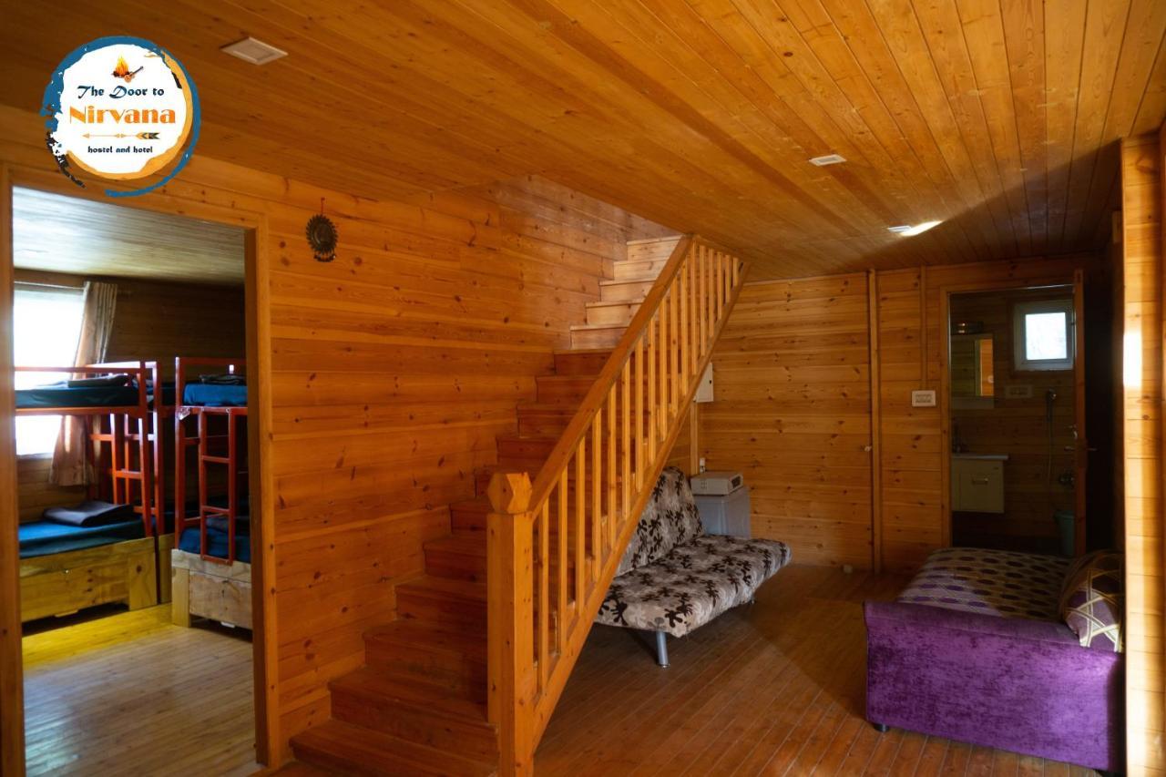 The Door To Nirvana Backpackers Hostel كوتاغيري المظهر الخارجي الصورة