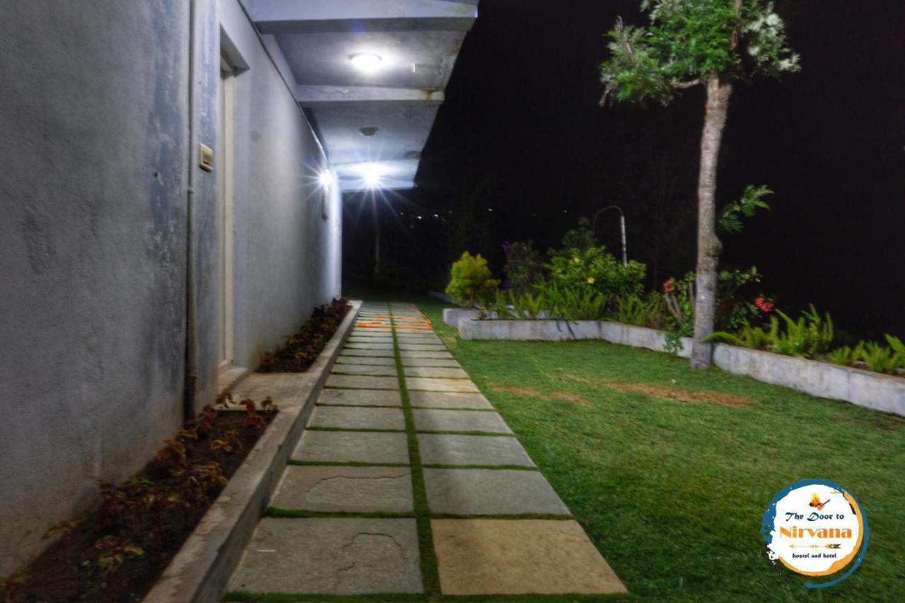 The Door To Nirvana Backpackers Hostel كوتاغيري المظهر الخارجي الصورة