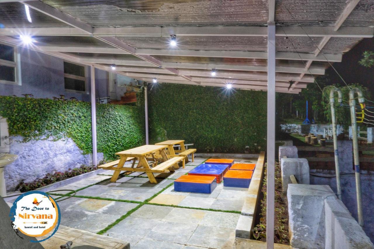 The Door To Nirvana Backpackers Hostel كوتاغيري المظهر الخارجي الصورة