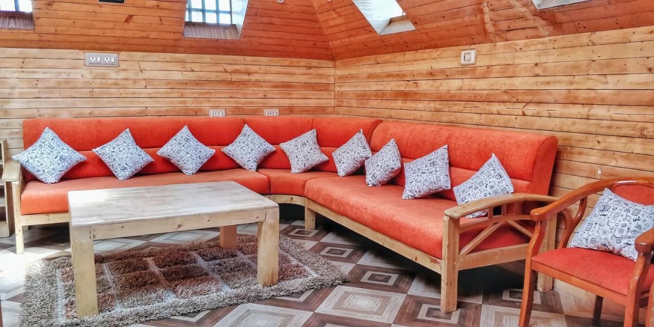The Door To Nirvana Backpackers Hostel كوتاغيري المظهر الخارجي الصورة